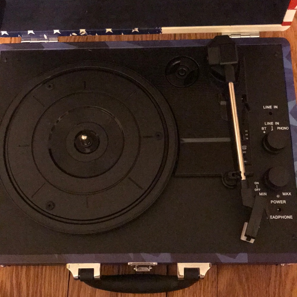 Victrola turntable - Picture 3 of 8